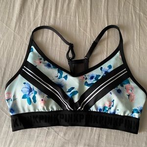 PINK Ultimate Lightly Lined Sports Bra
